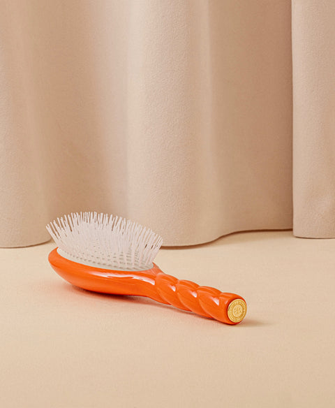 la-bonne-brosse-n-07-l-intense-brosse-d-m-lante-stimulante-grande-orange-seventi image 4