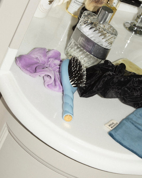la-bonne-brosse-n-03-l-indispensable-douceur-petite-brosse-cuir-chevelu-sensible image 5