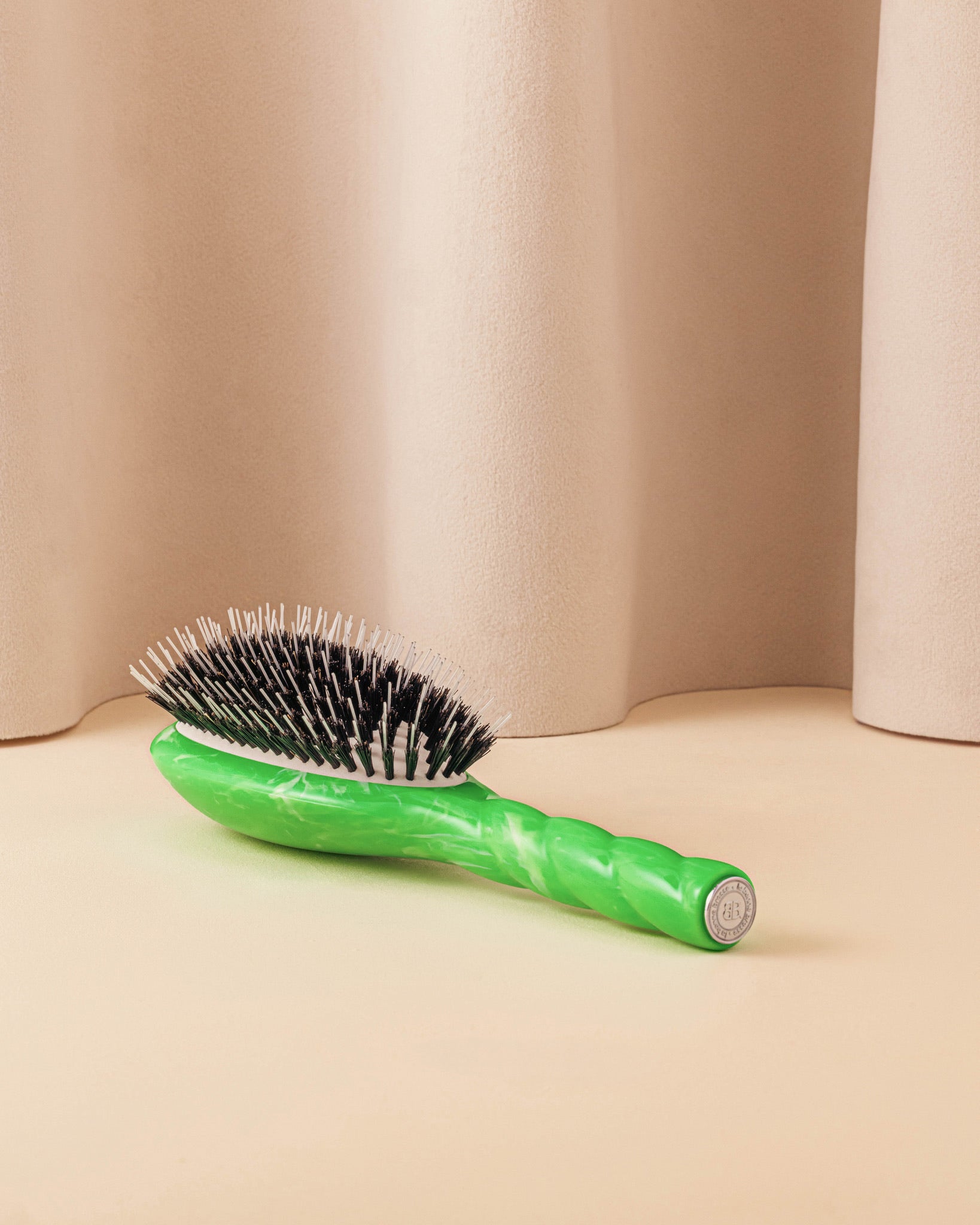 roseanna-x-la-bonne-brosse-n-02-la-brosse-d-m-lante-soin-l-indispensable-tie-dye image 5