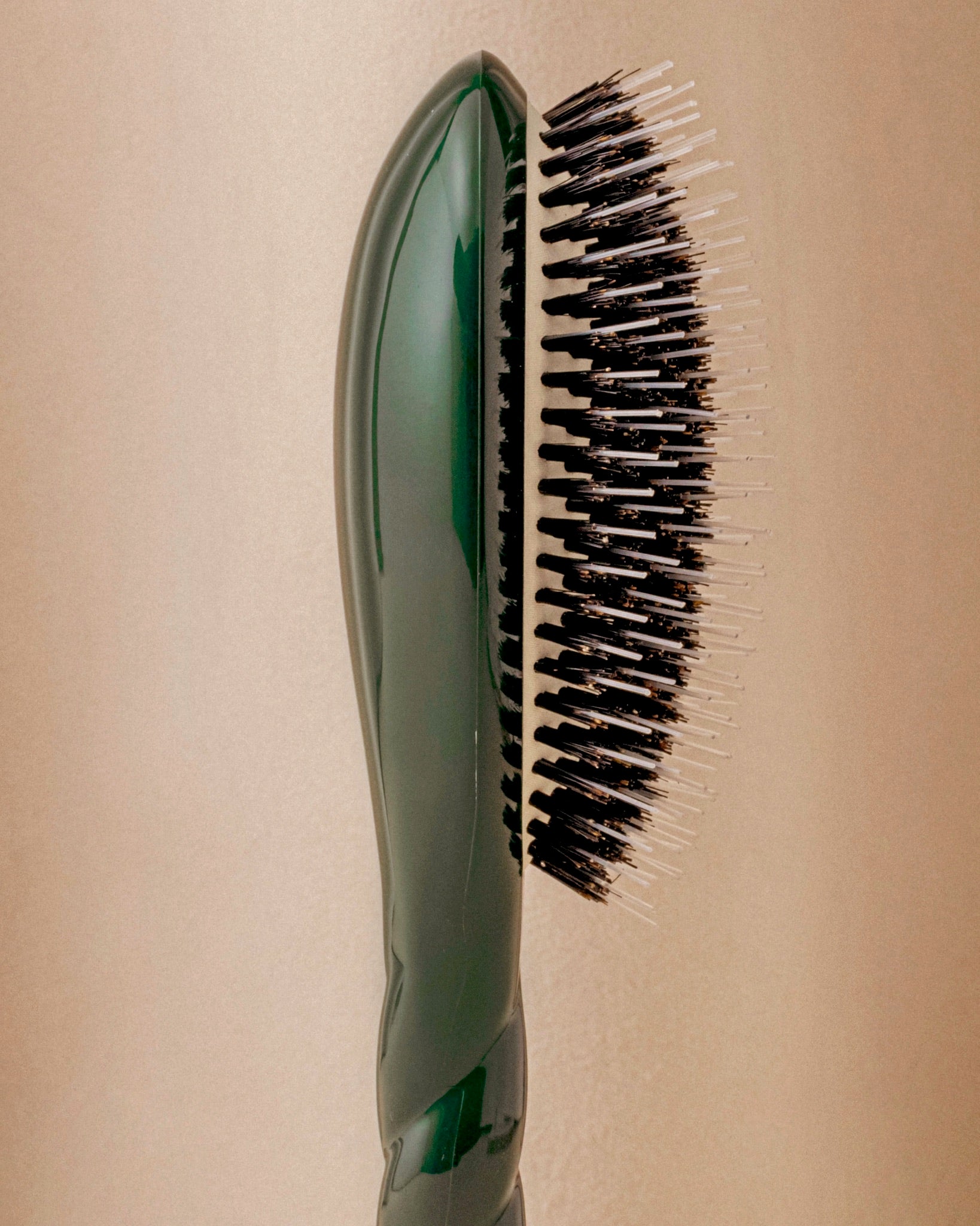la-bonne-brosse-n-02-la-brosse-d-m-lante-soin-l-indispensable-vert-emeraude image 3