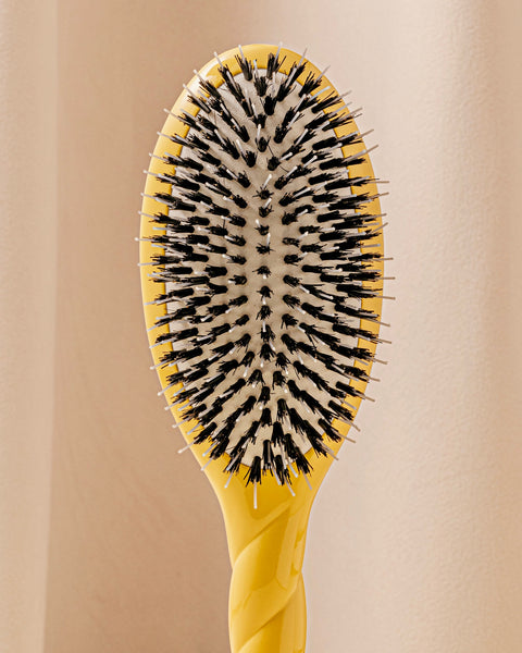 la-bonne-brosse-n-02-la-brosse-d-m-lante-soin-l-indispensable-jaune-safran-grand image 4
