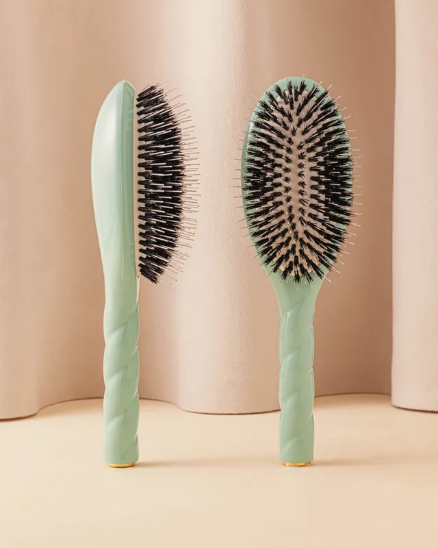 la-bonne-brosse-n-02-la-brosse-d-m-lante-soin-l-indispensable-grande-dition-limi image 1