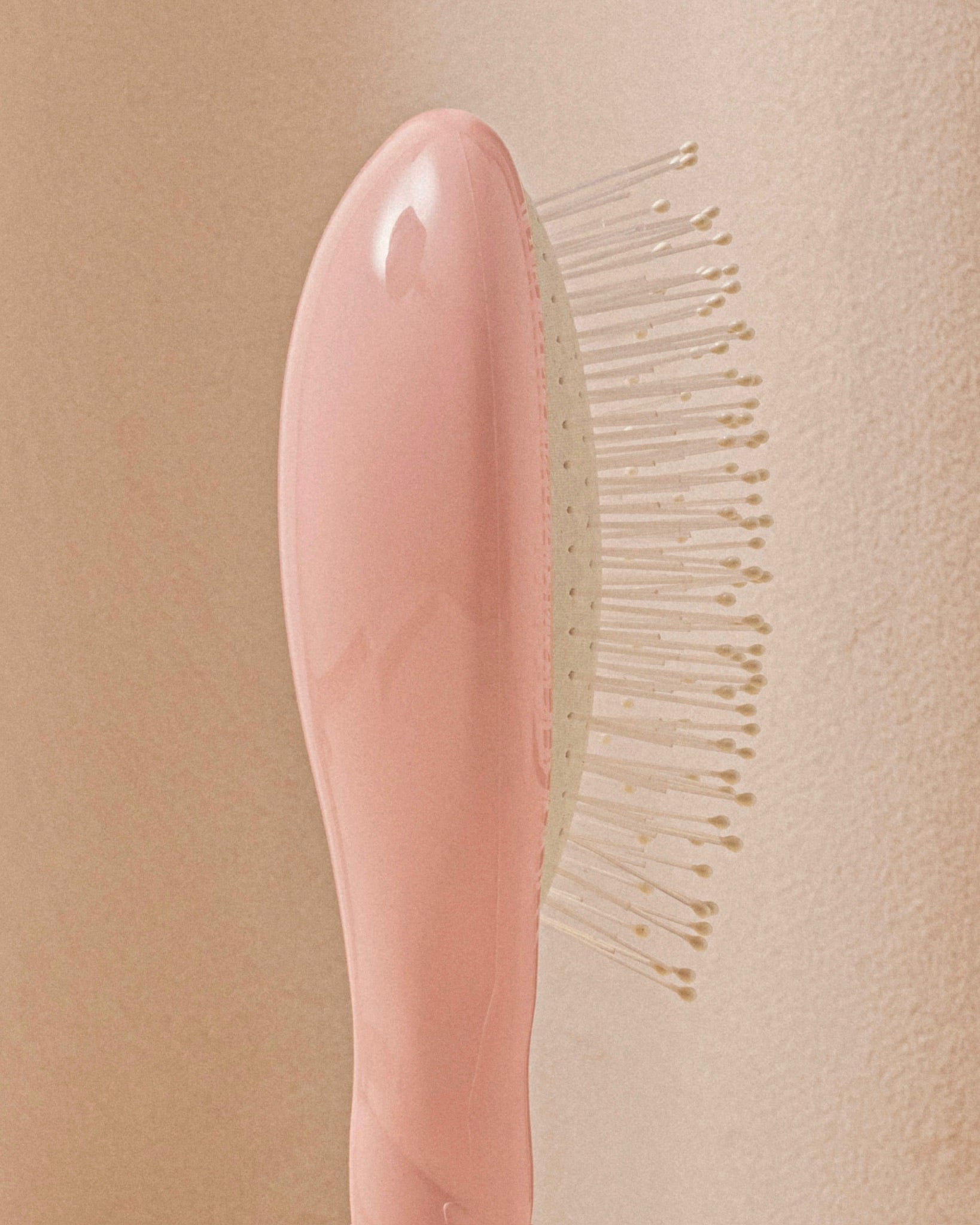 la-bonne-brosse-n-04-la-miracle-petite-brosse-d-m-lante-massante-rose-poudr image 3
