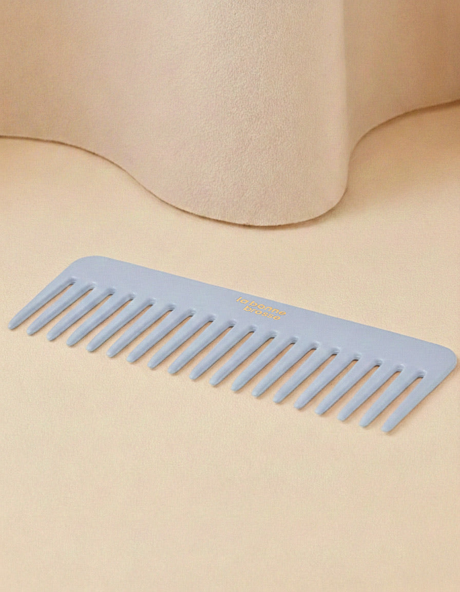 la-bonne-brosse-le-peigne-large-d-m-lant-en-ac-tate-bleu-ciel image 2
