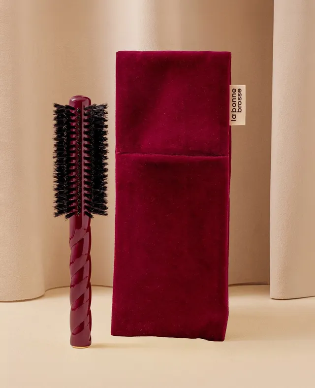 la-bonne-brosse-la-pochette-brosse-ronde-rouge-cerise image 1