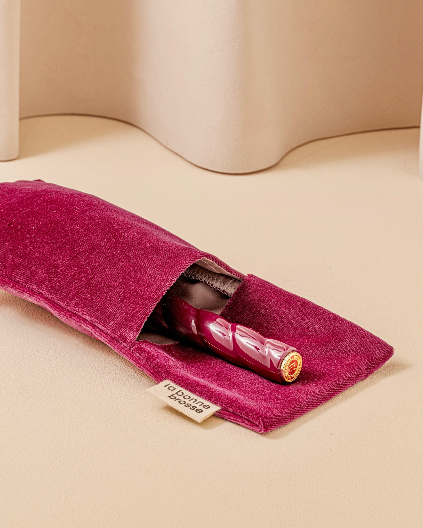 la-bonne-brosse-n-07-l-intense-brosse-d-m-lante-stimulante-grande-taille-rouge-c image 6