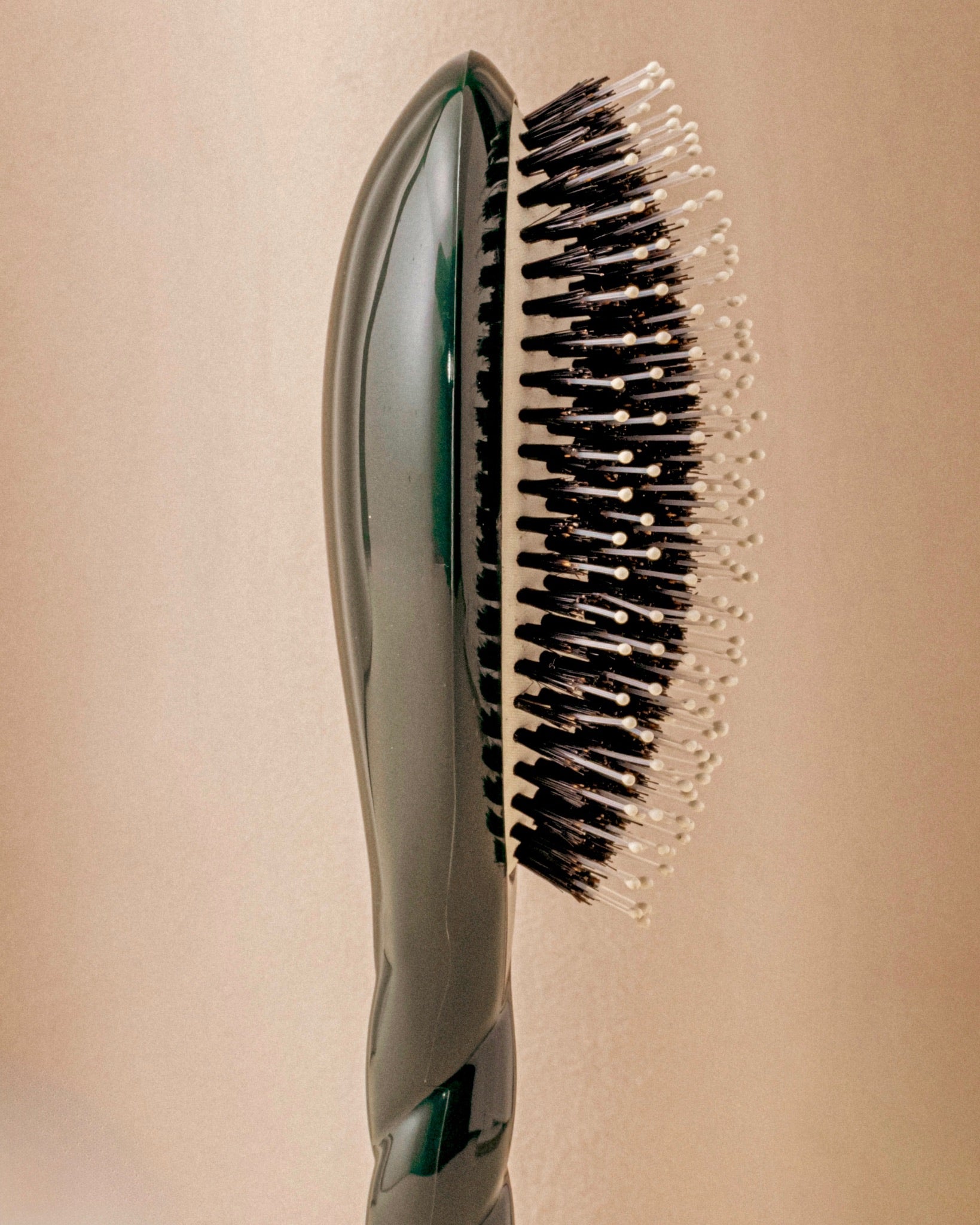 la-bonne-brosse-n-03-la-brosse-cuir-chevelu-sensible-l-indispensable-douceur-ver image 3