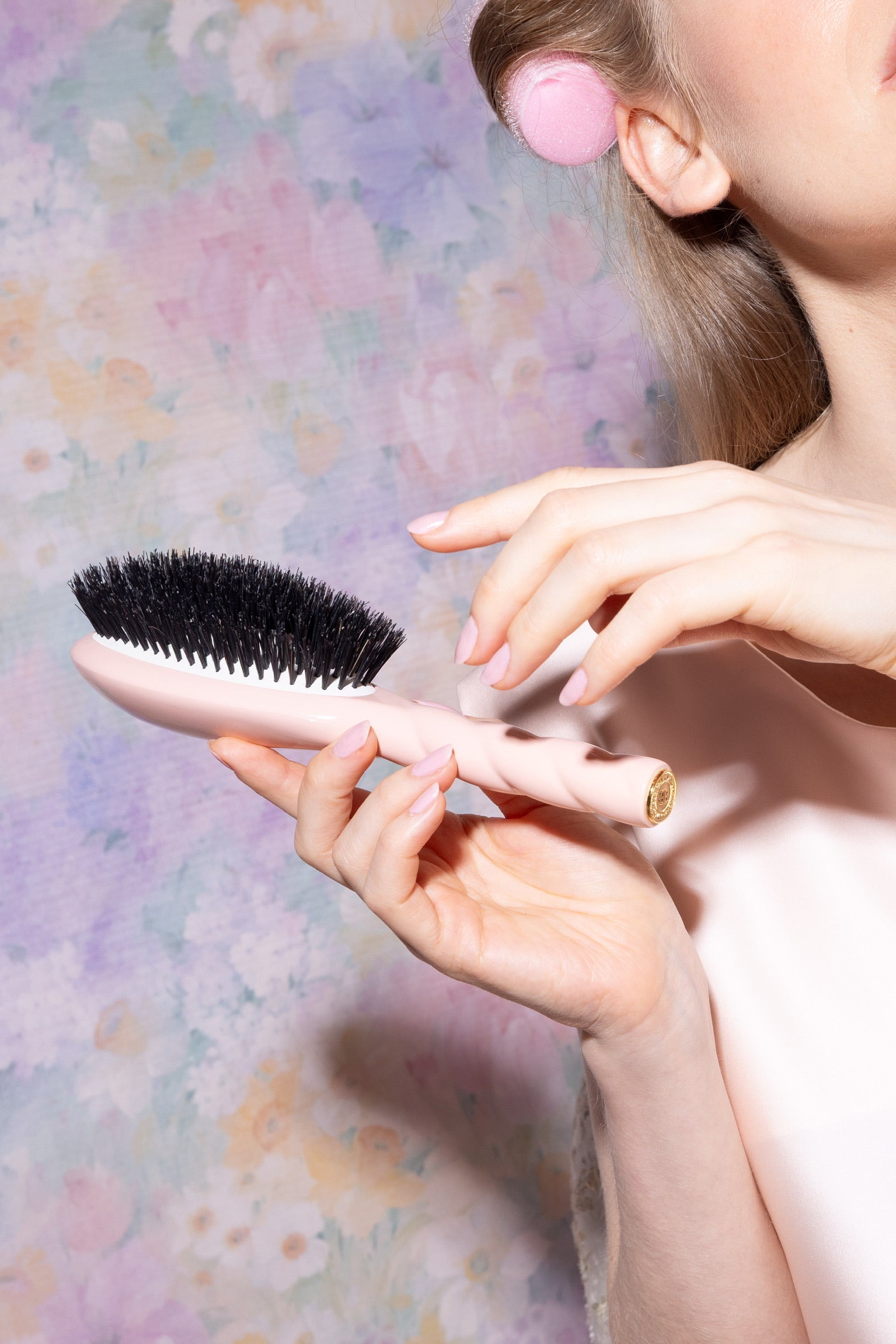 la-bonne-brosse-n-01-la-brosse-brillance-soin-l-universelle-rose-poudr image 2
