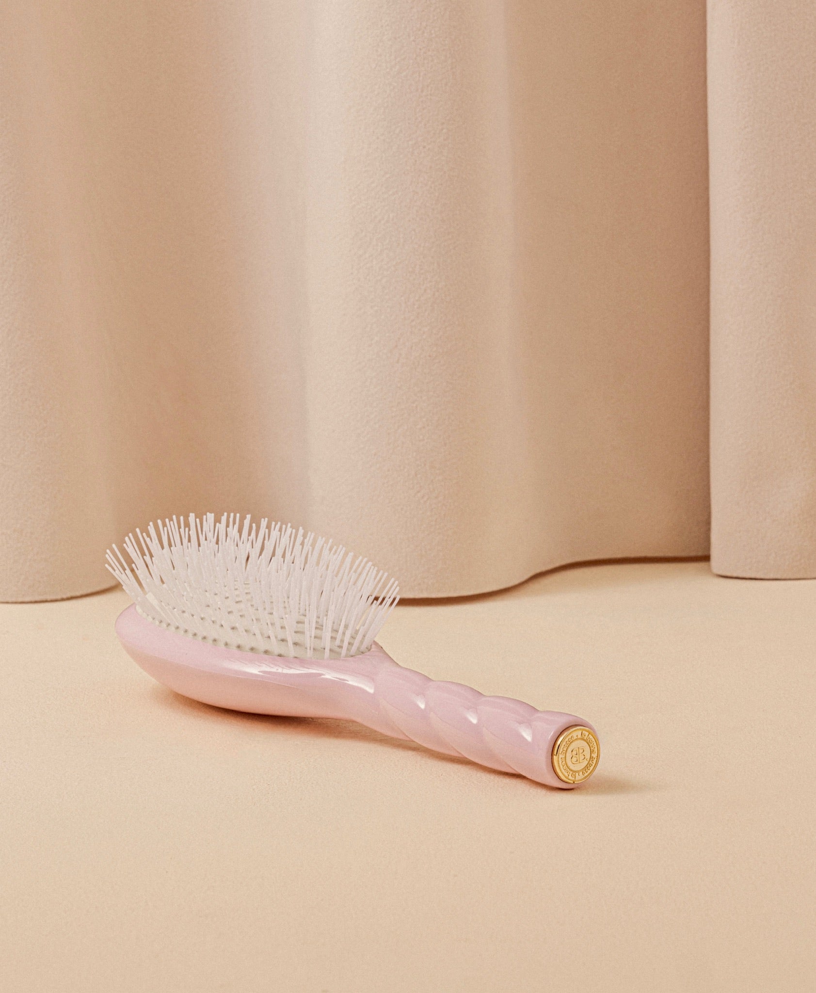 la-bonne-brosse-n-07-l-intense-brosse-d-m-lante-stimulante-grande-rose-lilas image 5