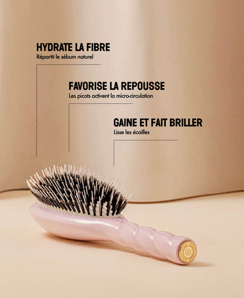 la-bonne-brosse-n-02-la-brosse-d-m-lante-soin-l-indispensable-grande-rose-lilas image 8