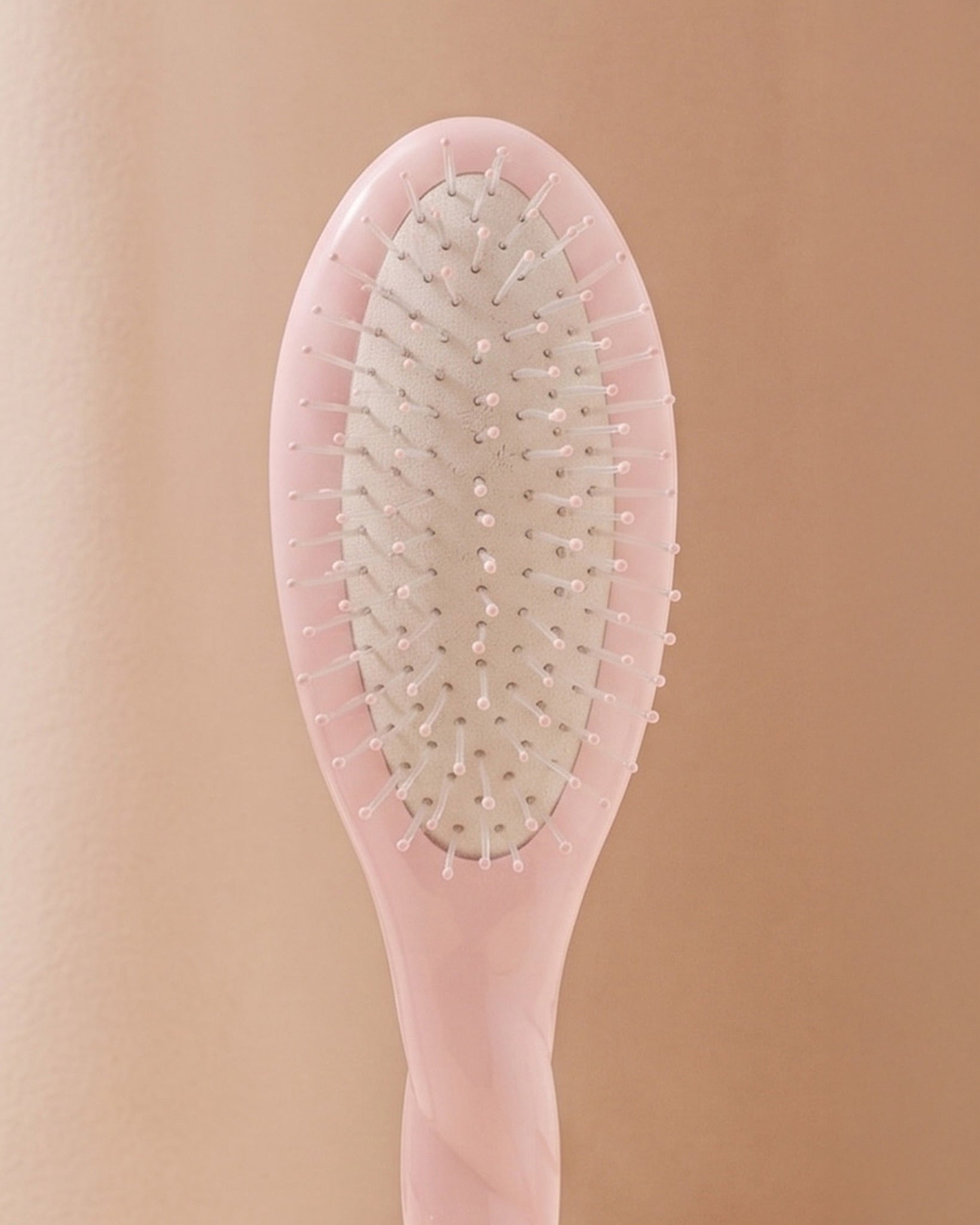 la-bonne-brosse-n-07-l-intense-petite-brosse-d-m-lante-stimulante-rose-lilas image 3