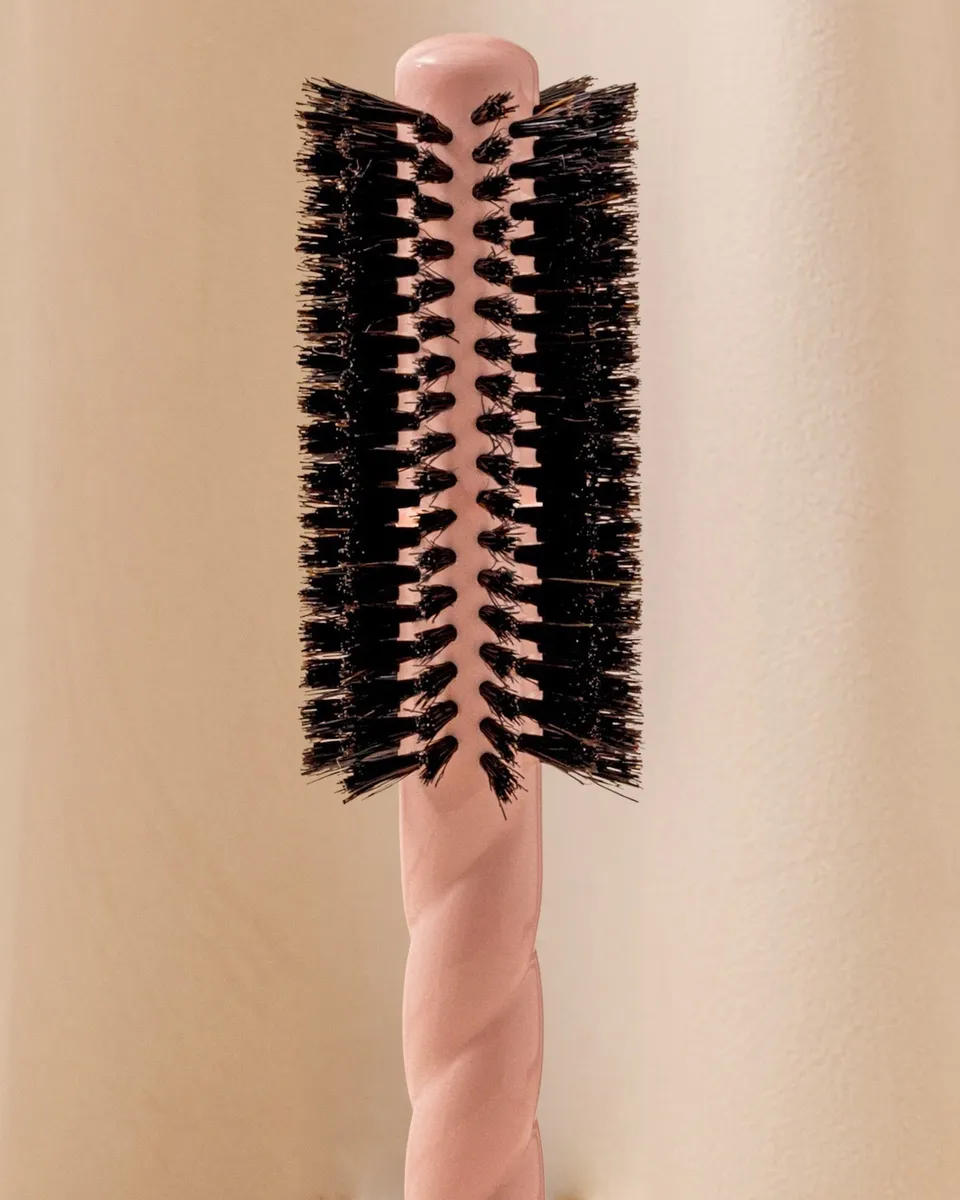 la-bonne-brosse-n-05-la-brosse-ronde-brushing-volume-style-rose-poudr image 1