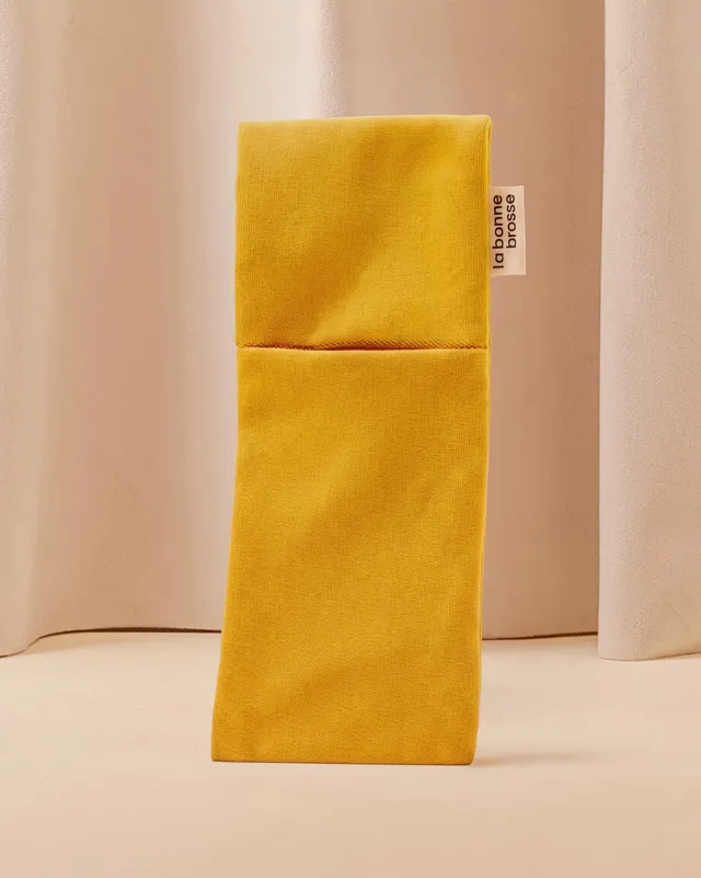 la-bonne-brosse-la-pochette-grande-brosse-pochette-velours-et-satin-jaune-safran image 1