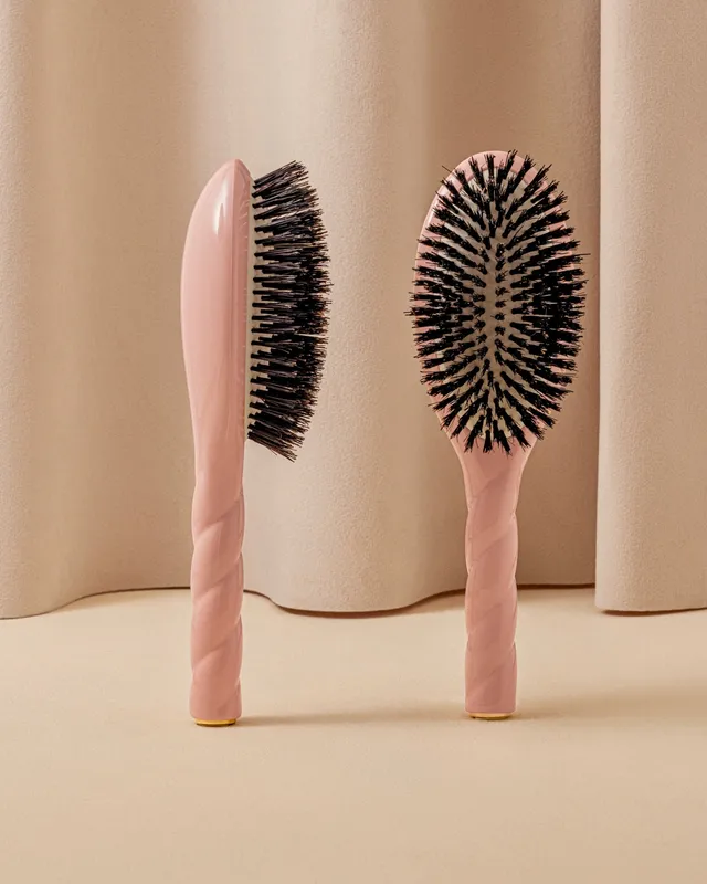 la-bonne-brosse-n-01-la-brosse-brillance-soin-l-universelle-rose-poudr image 1