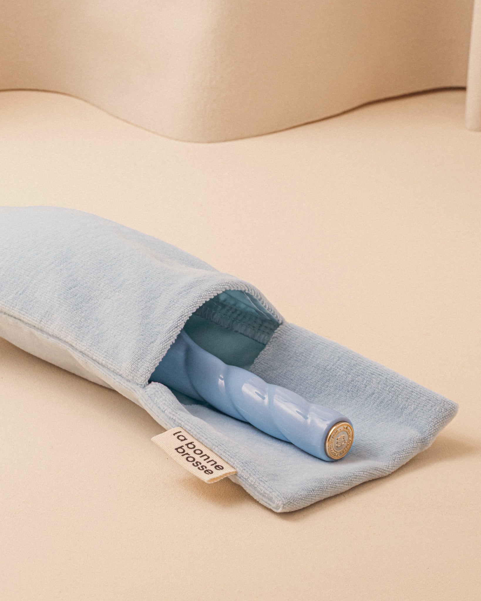 la-bonne-brosse-n-02-la-brosse-d-m-lante-soin-l-indispensable-bleu-ciel-grand-fo image 5