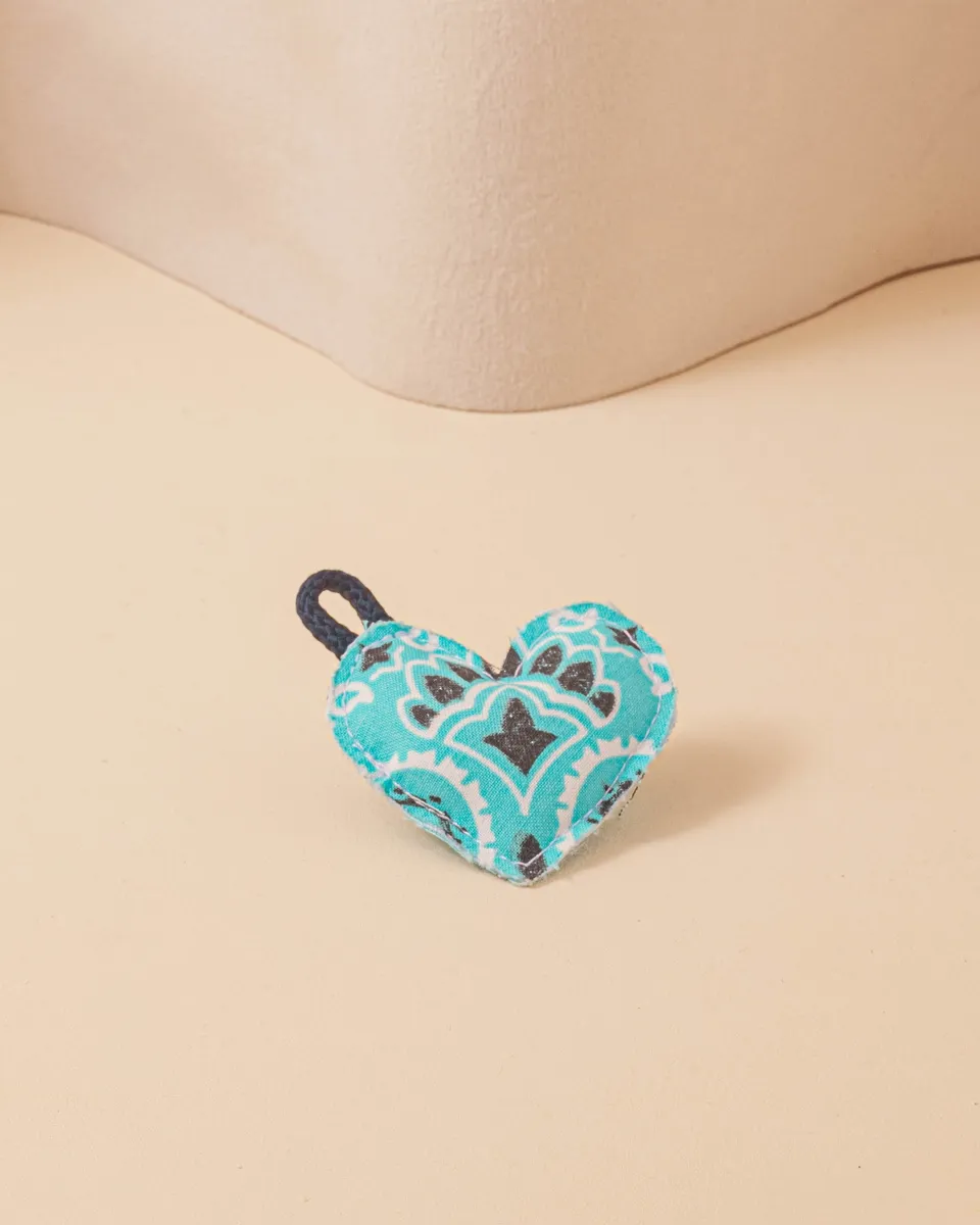 la-bonne-brosse-x-call-it-by-your-name-charm-c-ur-bleu-turquoise-accessoire-pers image 1