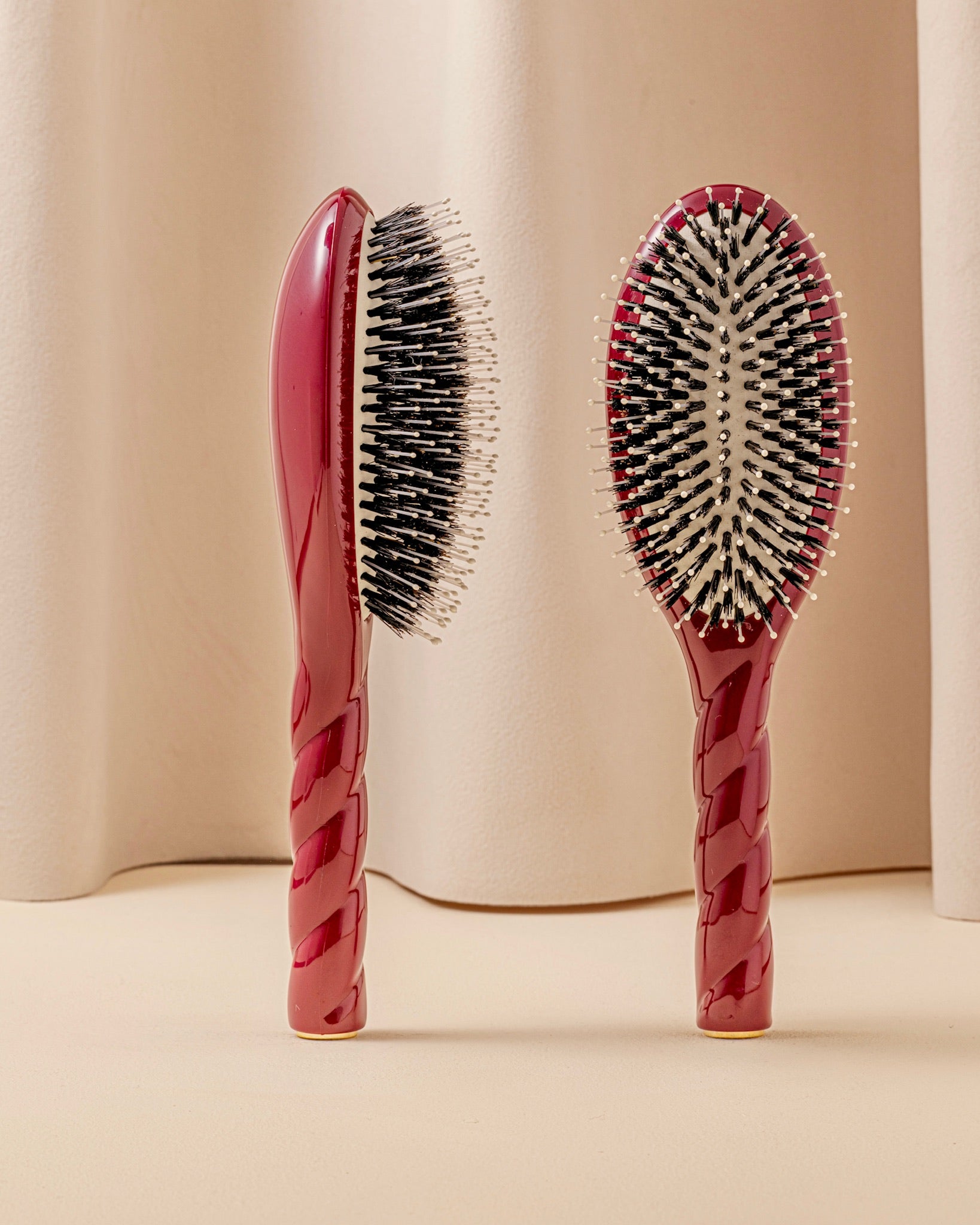 la-bonne-brosse-n-03-la-brosse-cuir-chevelu-sensible-l-indispensable-douceur-rou image 1