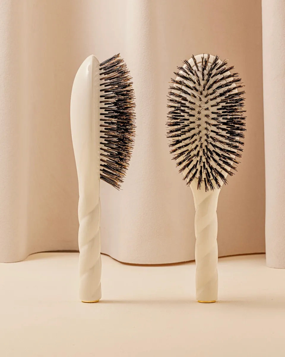 la-bonne-brosse-n-01-la-brosse-brillance-soin-l-universelle-blanc-cr-me-grande-2 image 1