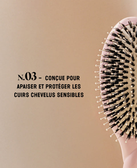la-bonne-brosse-n-03-la-brosse-cuir-chevelu-sensible-l-indispensable-douceur-ros-3 image 7
