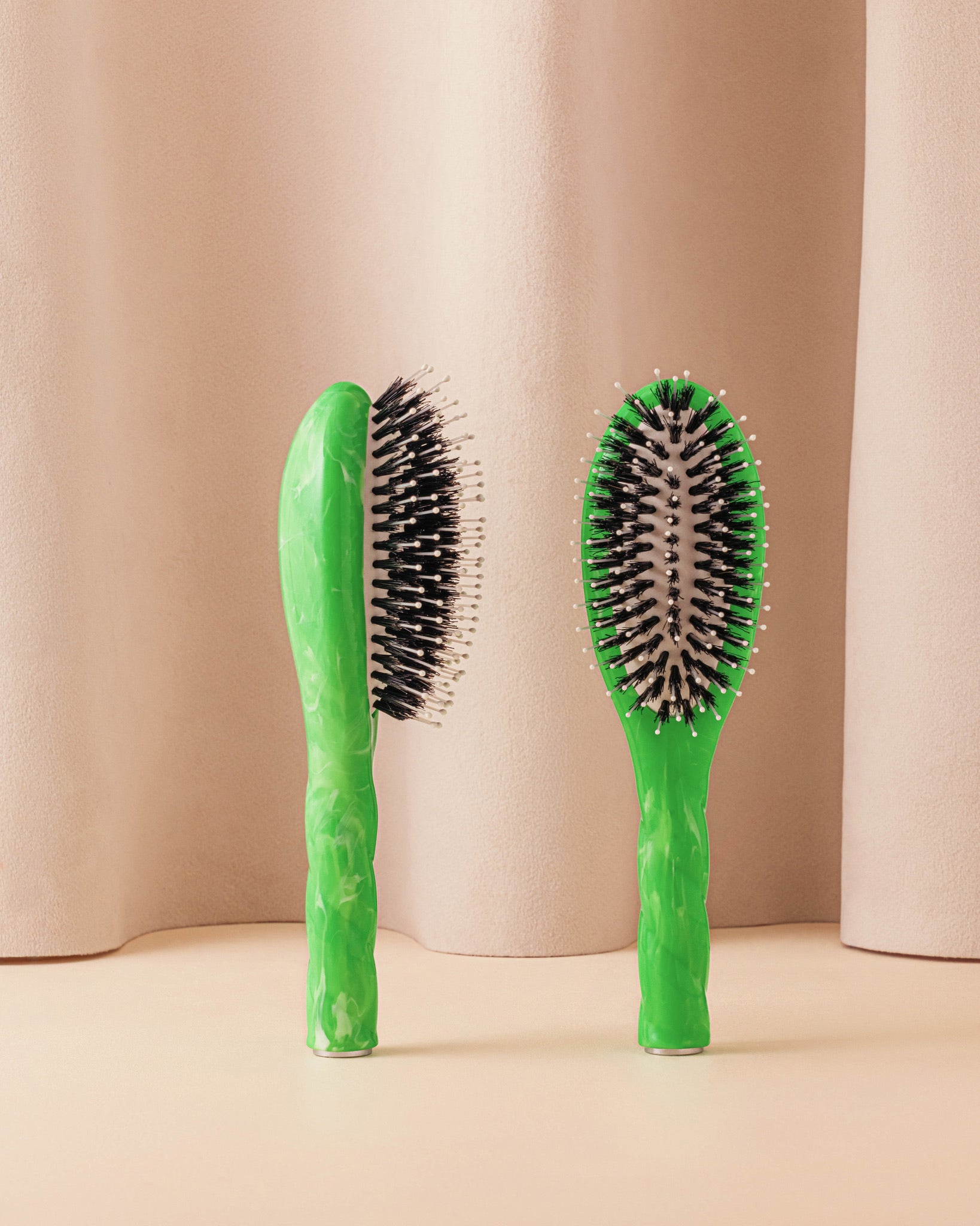 roseanna-x-la-bonne-brosse-n-03-la-petite-brosse-cuir-chevelu-sensible-l-indispe image 1