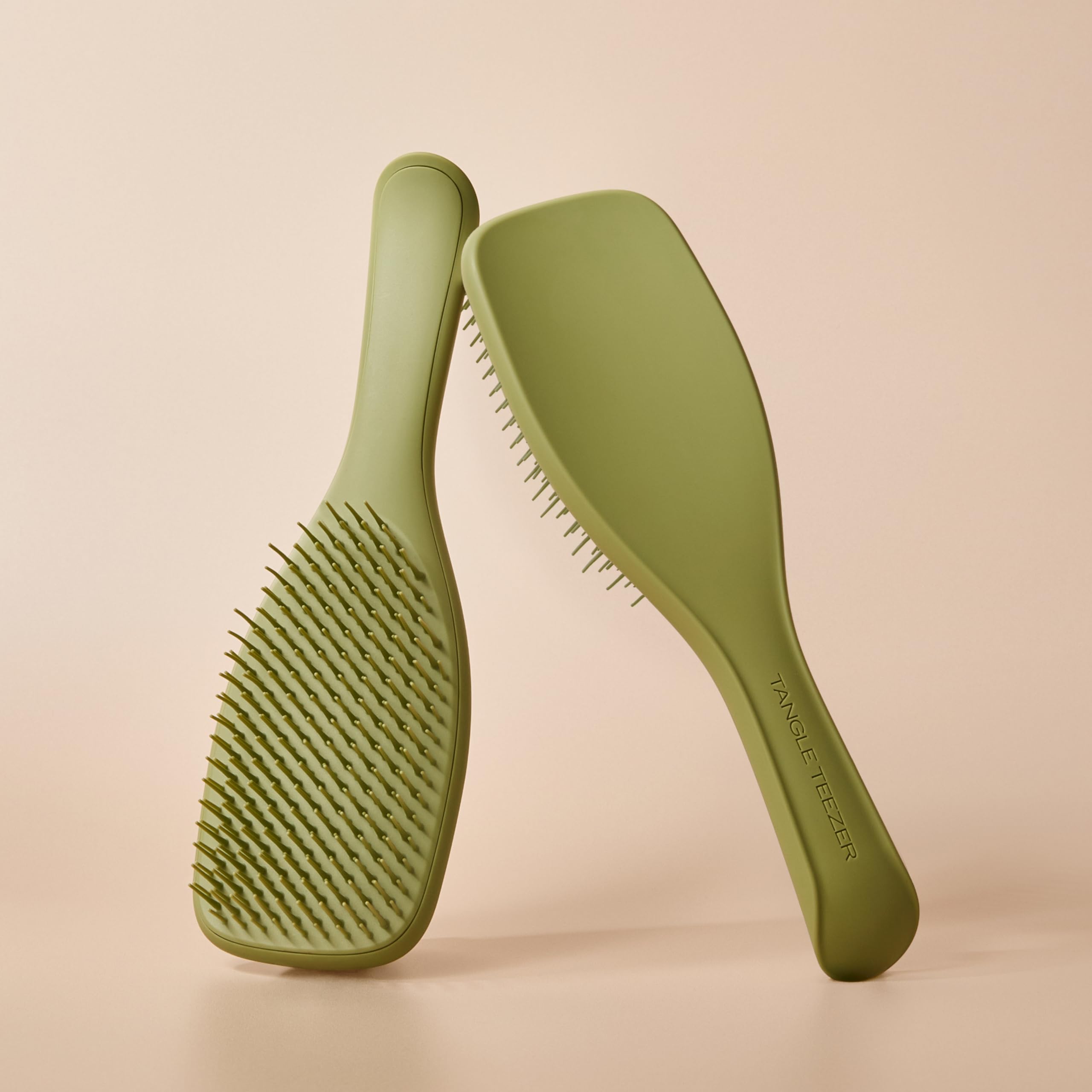 tangle-teezer-ultimate-detangler-brosse-d-m-lante-vert-olive-finition-mate image 6