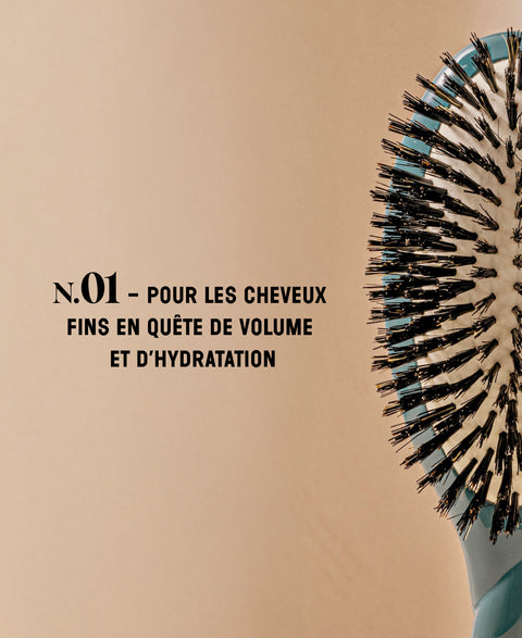 la-bonne-brosse-n-01-la-brosse-brillance-soin-l-universelle-bleu-encre image 7
