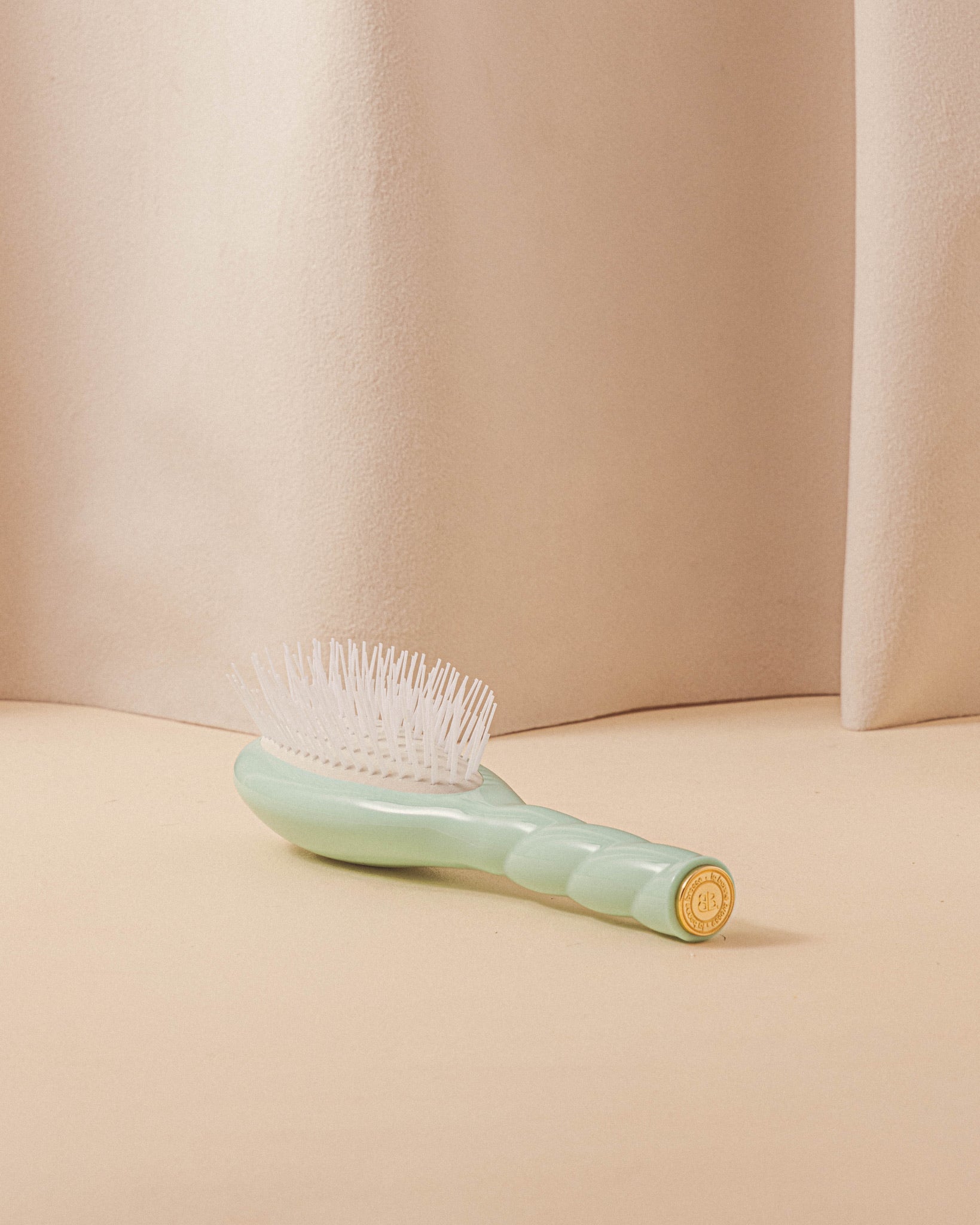 la-bonne-brosse-n-07-l-intense-petite-brosse-d-m-lante-stimulante-dition-limit-e image 5