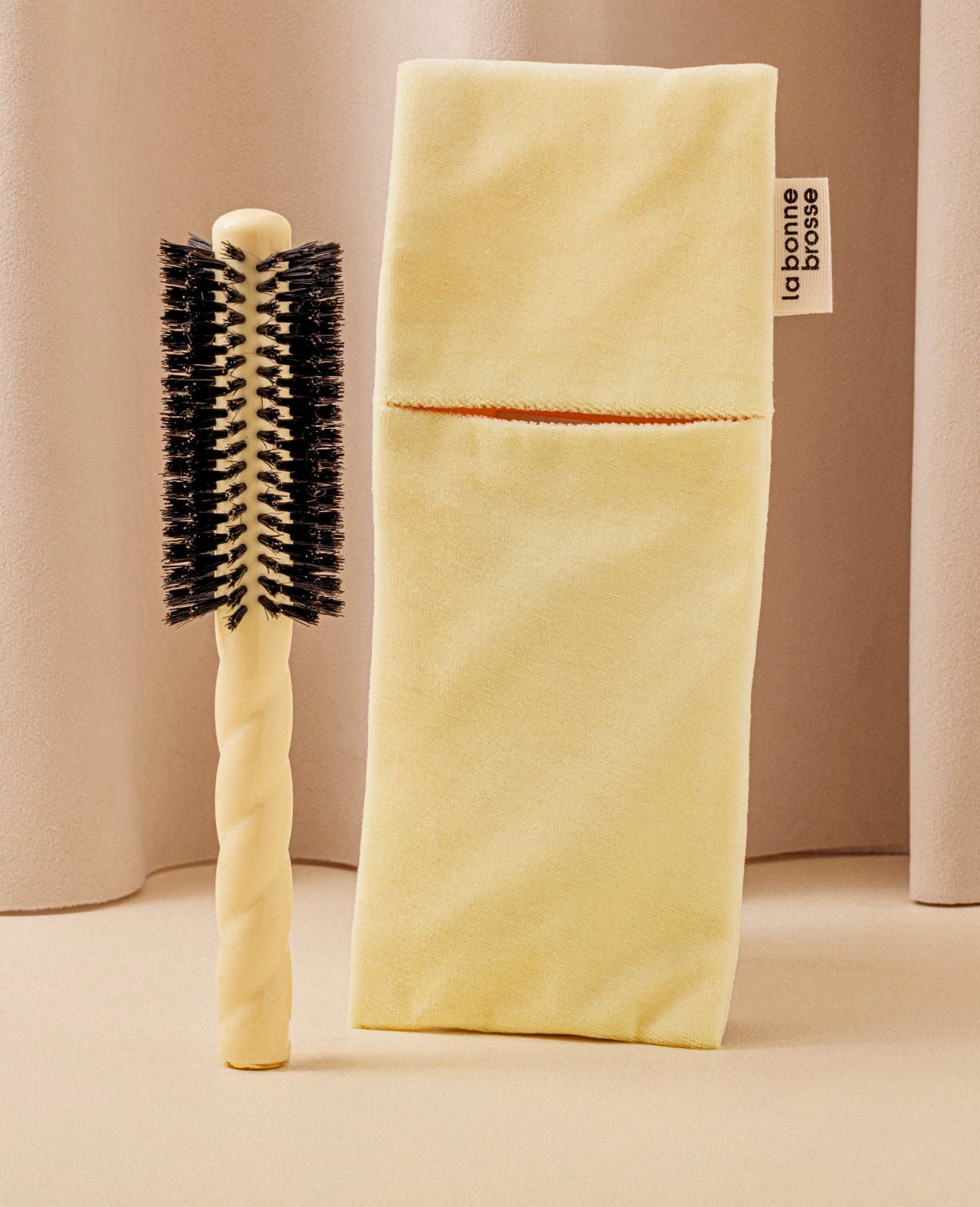 la-bonne-brosse-n-05-la-brosse-ronde-brushing-volume-style-ivoire-cair image 3