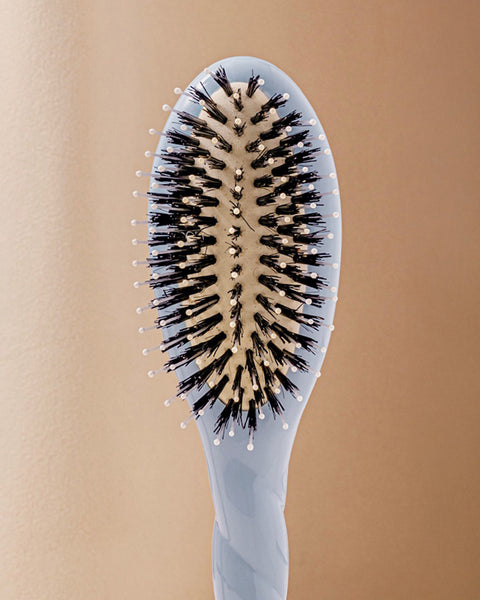 la-bonne-brosse-n-03-l-indispensable-douceur-petite-brosse-cuir-chevelu-sensible image 3