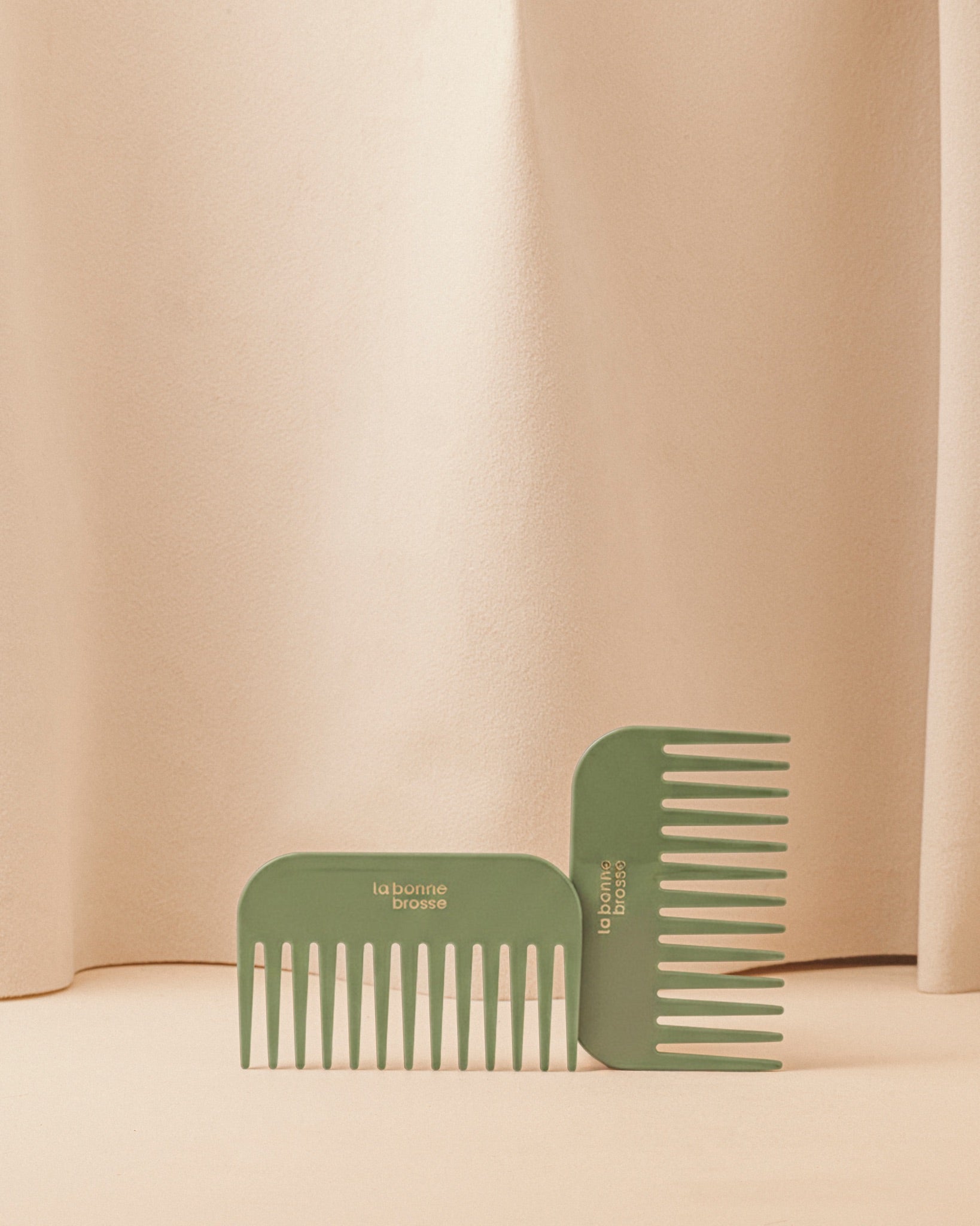 la-bonne-brosse-le-petit-peigne-large-d-m-lant-en-ac-tate image 7