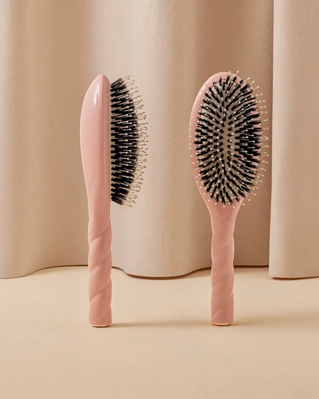 la-bonne-brosse-n-03-la-brosse-cuir-chevelu-sensible-l-indispensable-douceur-ros-2 image 1