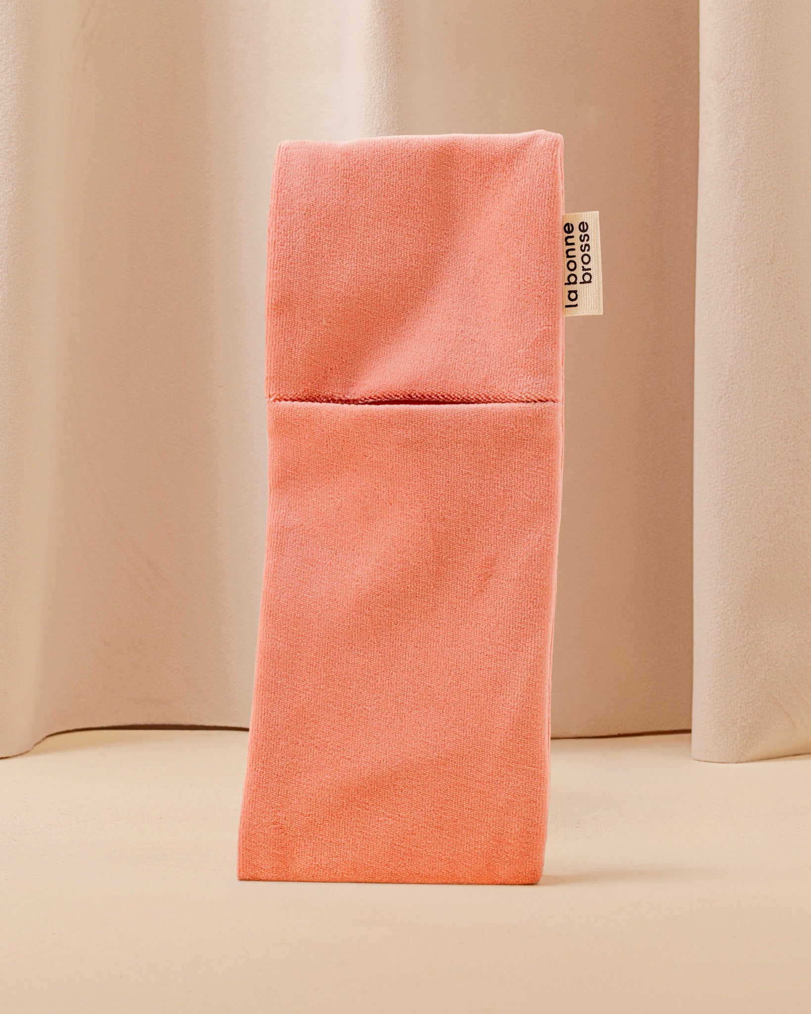 la-bonne-brosse-la-pochette-grande-brosse-corail image 1