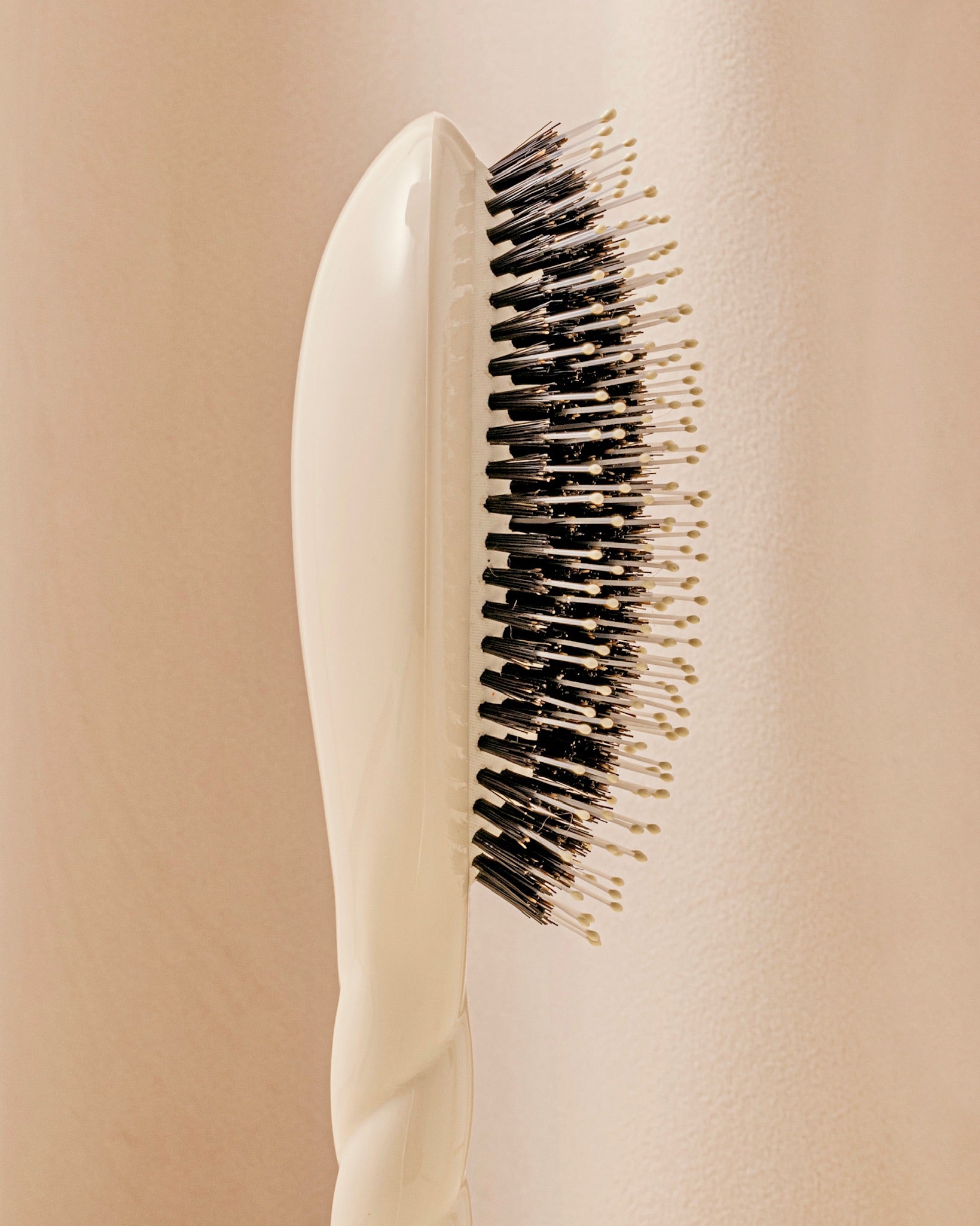 la-bonne-brosse-n-03-cuir-chevelu-sensible-l-indispensable-douceur-blanc-cr-me-g image 3