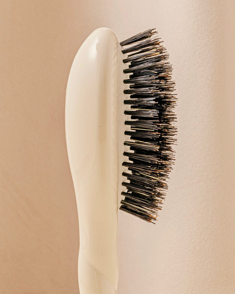 la-bonne-brosse-n-01-la-petite-brosse-brillance-soin-l-universelle-blanc-cr-me image 3