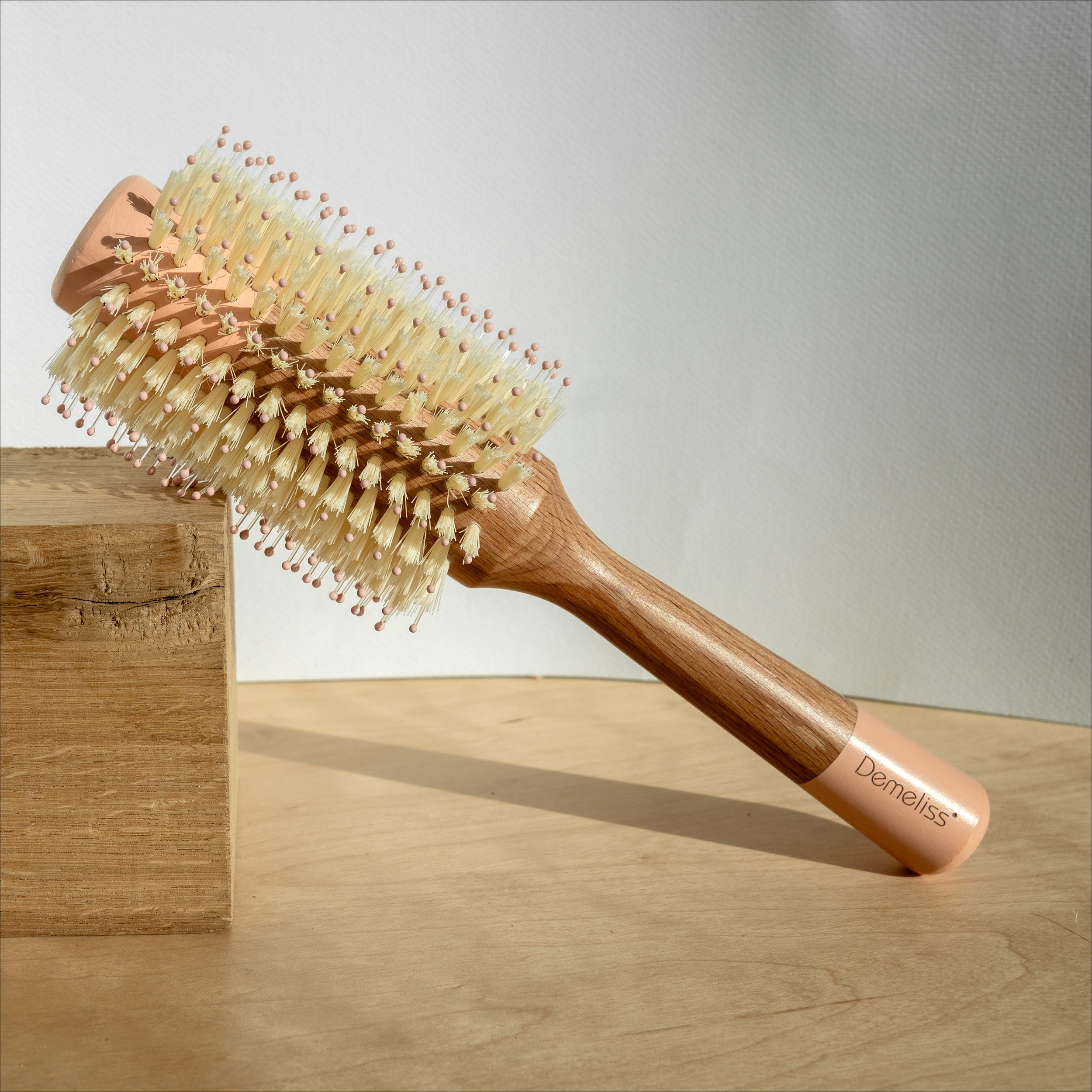 demeliss-paris-brosse-brushing-demeliss-beauty-salon-blow-brush image 2