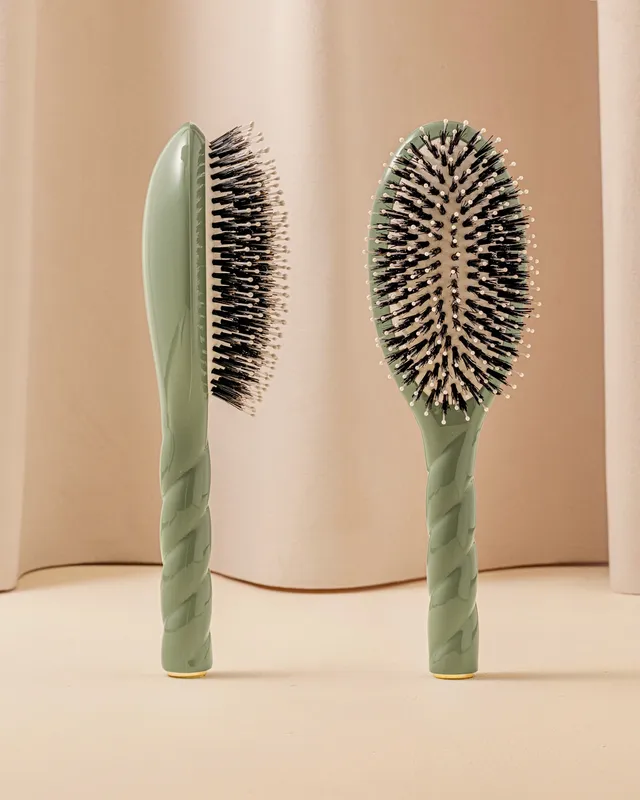la-bonne-brosse-n-03-l-indispensable-douceur-brosse-cuir-chevelu-sensible-grande image 1