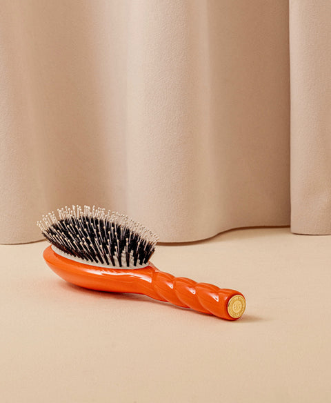 la-bonne-brosse-n-03-l-indispensable-douceur-brosse-cuir-chevelu-sensible-dition image 4