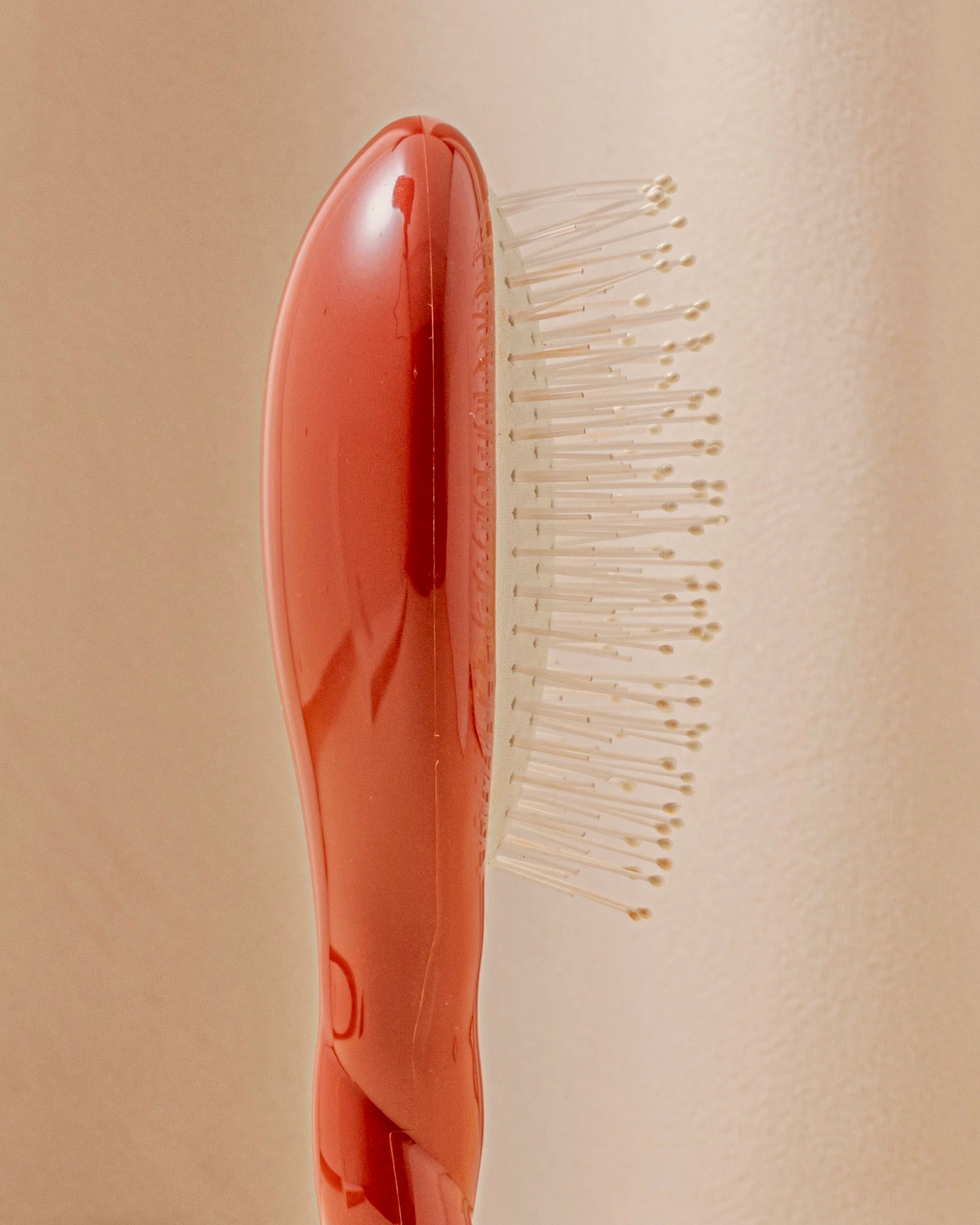 la-bonne-brosse-n-04-la-petite-brosse-d-m-lante-massante-la-miracle-terre-battue image 3